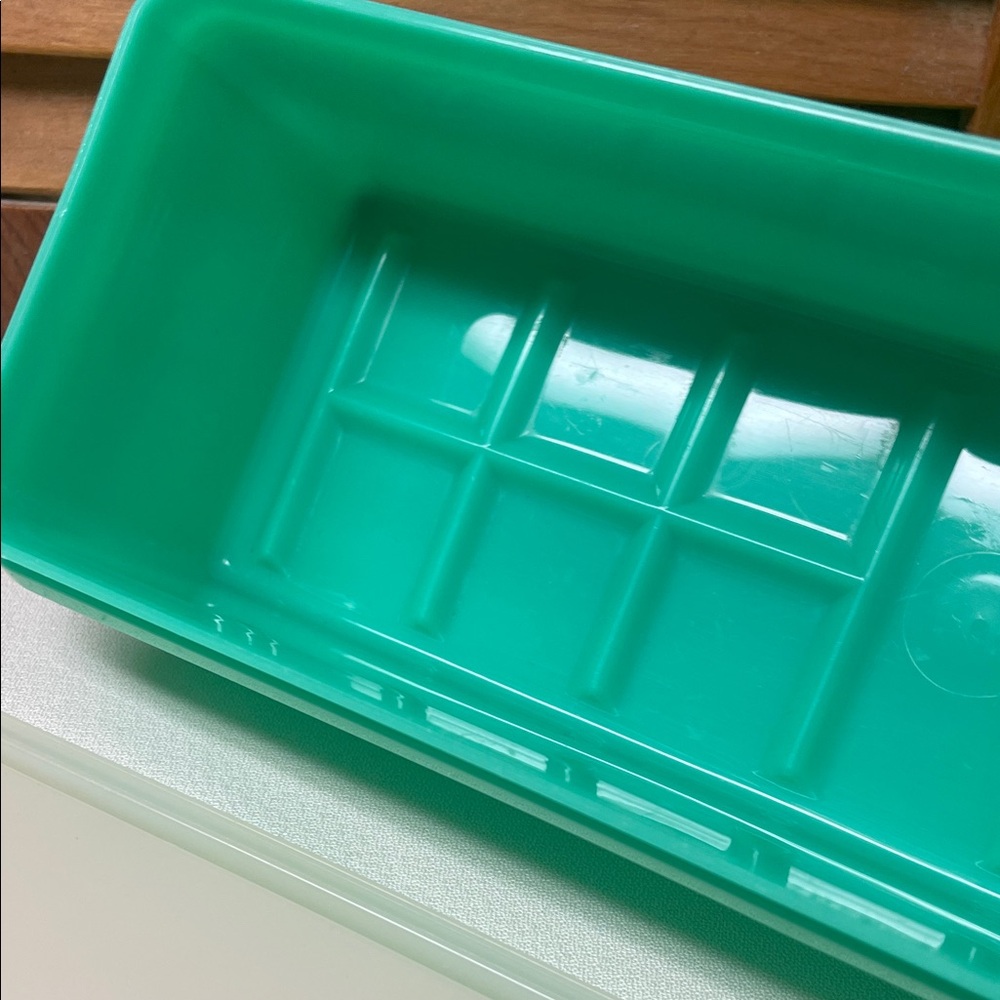 Tupperware Storage Container - Picture 8 of 12